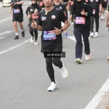 Runner Photo 3753736