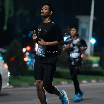 Runner Photo 3753750
