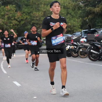 Runner Photo 3753999