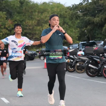 Runner Photo 3754194