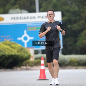 Runner Photo 3754515