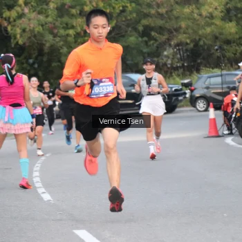 Runner Photo 3754554