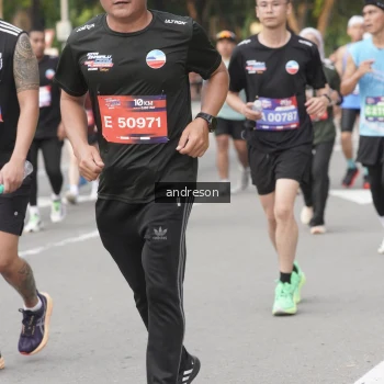 Runner Photo 3754573