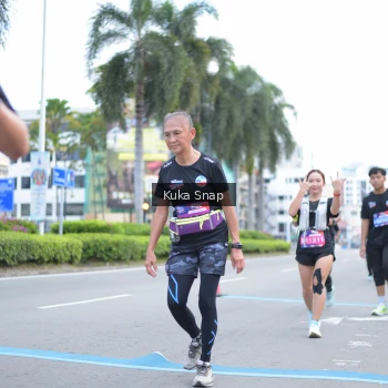 Runner Photo 3754973