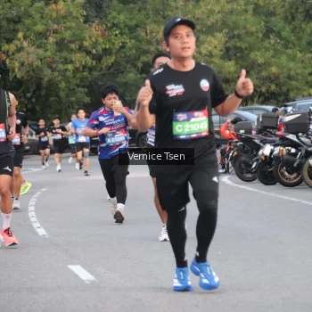 Runner Photo 3755551