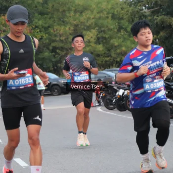 Runner Photo 3755718