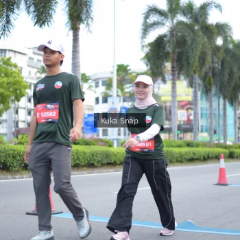 Runner Photo 3755743