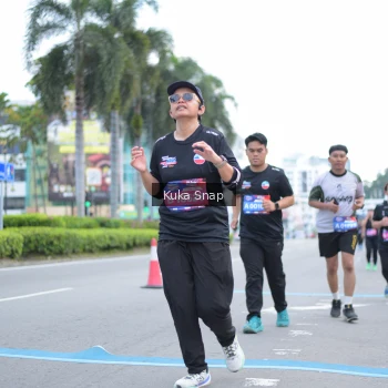 Runner Photo 3755843