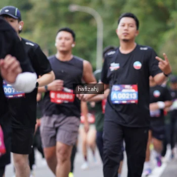 Runner Photo 3755873