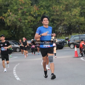 Runner Photo 3755877