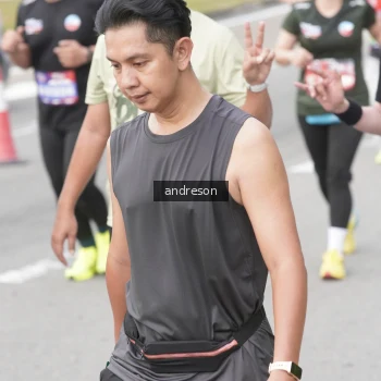 Runner Photo 3755896