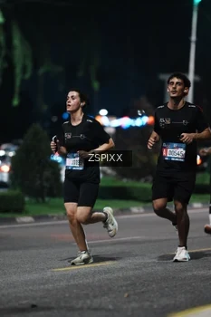 Runner Photo 3755934