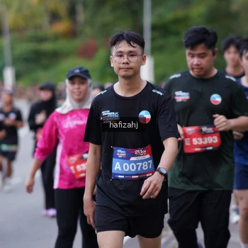 Runner Photo 3755995