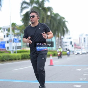 Runner Photo 3755996