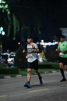 Runner Photo 3756198
