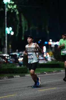 Runner Photo 3756234