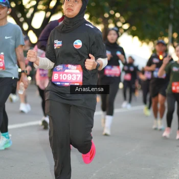 Runner Photo 3756379