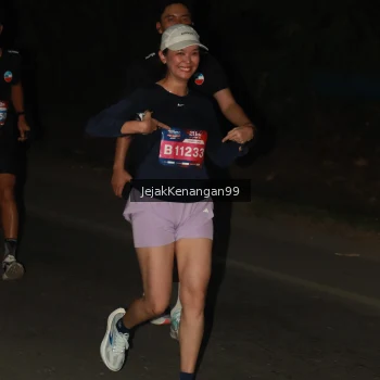 Runner Photo 3756480