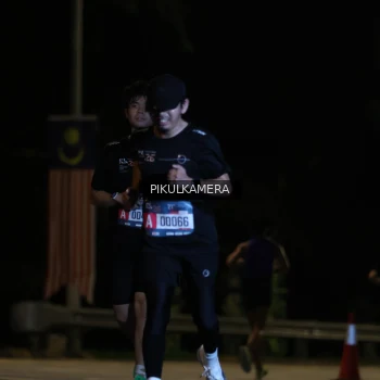 Runner Photo 3756608