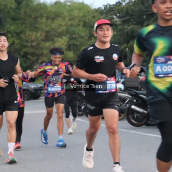 Runner Photo 3756642