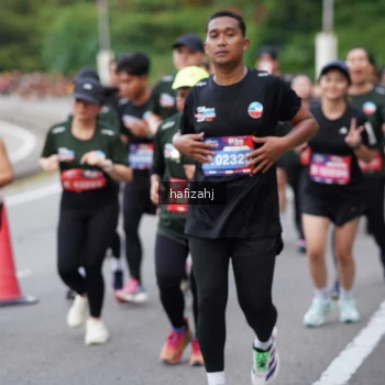 Runner Photo 3756665