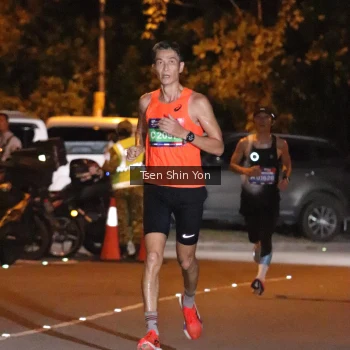 Runner Photo 3756682