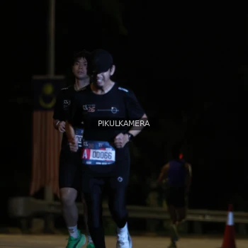 Runner Photo 3756695