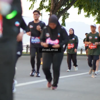 Runner Photo 3756702