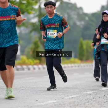 Runner Photo 3756713