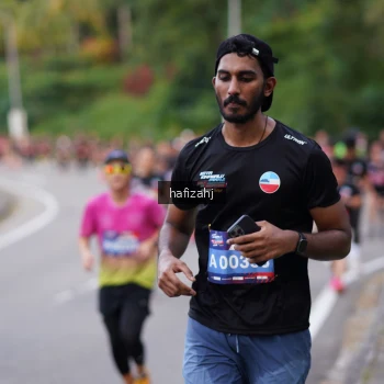 Runner Photo 3756798