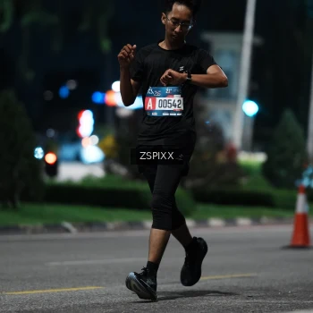 Runner Photo 3756871