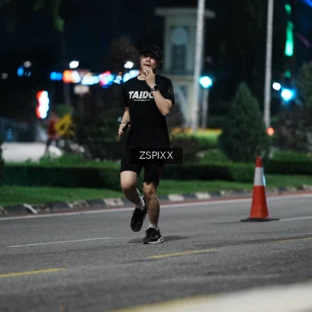 Runner Photo 3757071