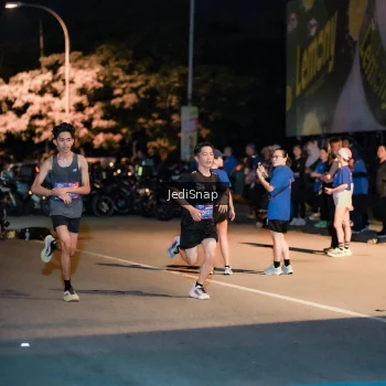 Runner Photo 3757093