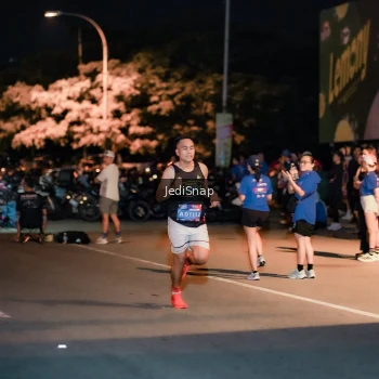 Runner Photo 3757175