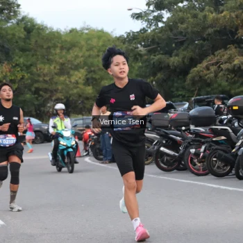 Runner Photo 3757291