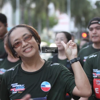 Runner Photo 3757676