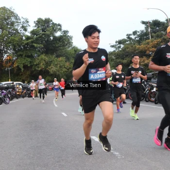 Runner Photo 3757883