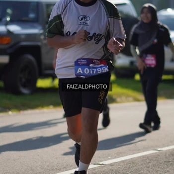 Runner Photo 3758093