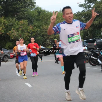 Runner Photo 3758101