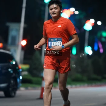 Runner Photo 3758265