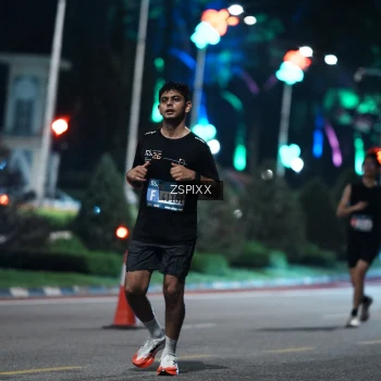 Runner Photo 3758337