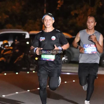 Runner Photo 3758342