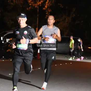 Runner Photo 3758377
