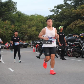 Runner Photo 3758489