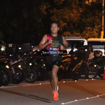 Runner Photo 3758500