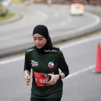 Runner Photo 3758575