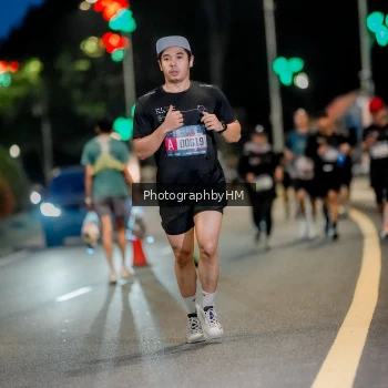 Runner Photo 3758621