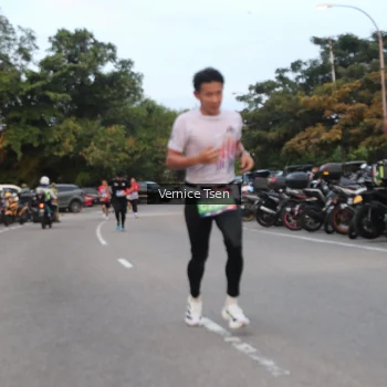 Runner Photo 3758648