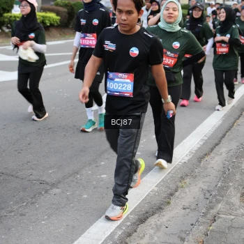 Runner Photo 3758694