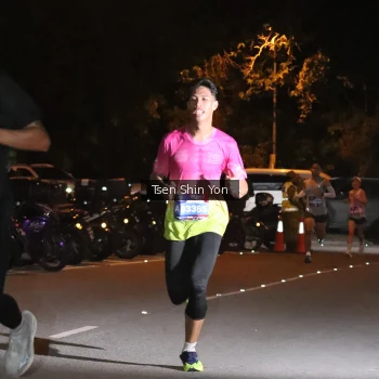 Runner Photo 3758725